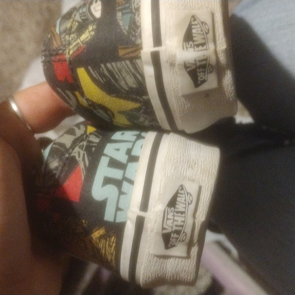 Vans Star Wars Graphic Sneakers in Black, Red, Yellow, Blue - Picture 3 of 8